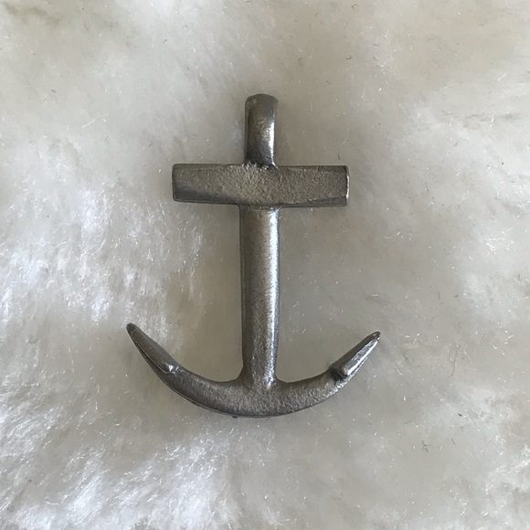 Anchor Pendant - Picture 2 of 4